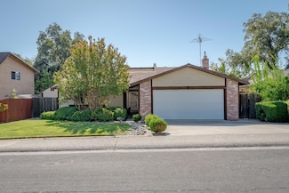 2586 Pinnacles Dr, Rocklin, CA 95677