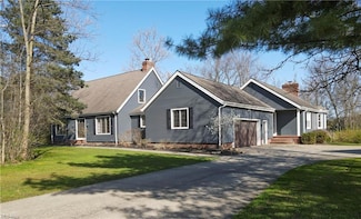 510 Oak Hollow Rd, Aurora, OH 44202
