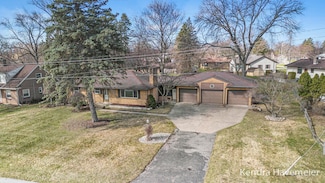 643 Oakhurst Ave NW, Grand Rapids, MI 49504