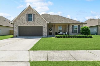 6983 Cyprus Bark Dr, Marrero, LA 70072