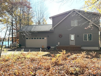 1461 Tasha Dr, Edmore, MI 48829