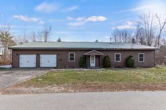 121 Tiffany Rd, Sidney, ME 04330