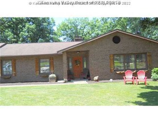 116 Summit Park Cir, Elkview, WV 25071