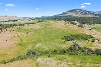 5787 B Fruitland Valley Rd, Fruitland, WA 99129
