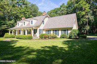 16 Glenwood Terrace, Averill Park, NY 12018