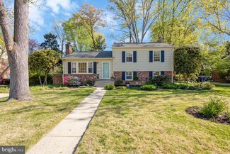 1904 Hackamore Ln, Alexandria, VA 22308
