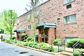 53A Saint Paul St Unit 3, Brookline, MA 02446