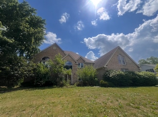 223 Darien Ln, Sleepy Hollow, IL 60118