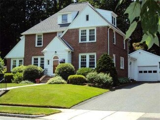 105 Coolidge Rd, Worcester, MA 01602