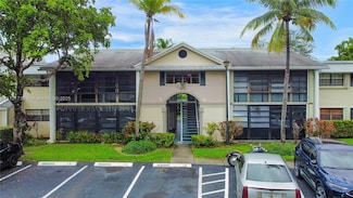 927 NE 199th St Unit 107, Miami, FL 33179