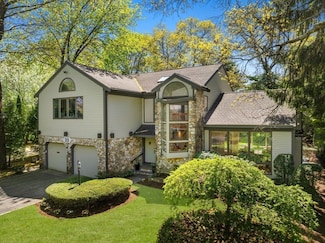 33 Colbert Rd E, West Newton, MA 02465
