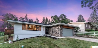 4732 Manchester Dr, Omaha, NE 68152