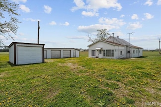 6202 Goeddeltown Rd, Waterloo, IL 62298