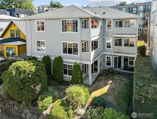 706 16th Ave Unit 203, Seattle, WA 98122