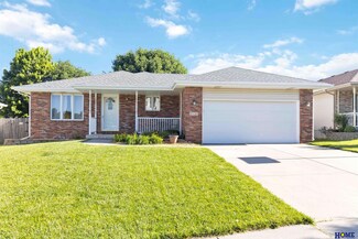 2020 Greenspire Dr, Lincoln, NE 68521