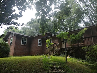 110 Cherry St, Centerville, TN 37033