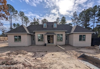 220 Paulson Ct, Pinehurst, NC 28374