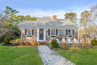 20 Leavitt Ln, Harwich Port, MA 02646