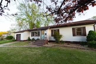 912 Armstrong Ave, West Plains, MO 65775