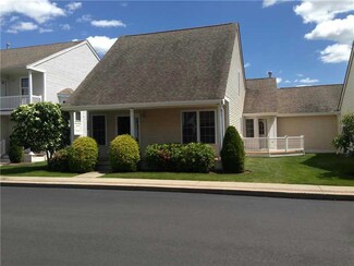 130 Boylston Dr Unit 130, Cranston, RI 02921