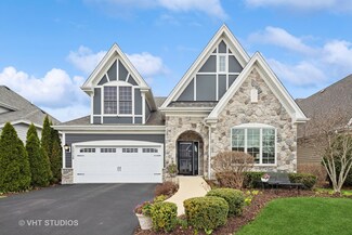 25W728 Golf View Ln, Winfield, IL 60190