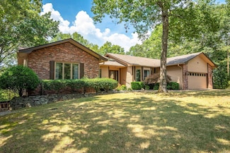 32 Lindura Way, Hot Springs Village, AR 71909