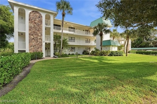 855 Ketch Dr Unit 305, Naples, FL 34103