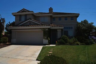 12 Tokay Cir, Salinas, CA 93906