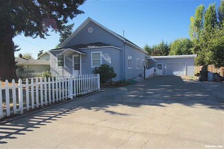 2650 J St, Hubbard, OR 97032