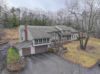 8 Hillside Rd, Kingston, NH 03848
