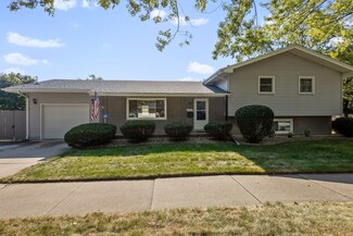 18503 Oak Ave, Lansing, IL 60438