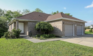 807 Tamarack Ct, Lebanon, OH 45036