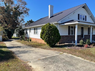 3689 Baileys Xrds Rd, Benson, NC 27504
