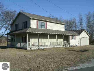 106 W 1st St, Tawas City, MI 48763