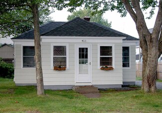 5 Sunset Ave, Saco, ME 04072