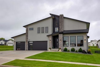 3950 Westwind Ct, Waukee, IA 50263