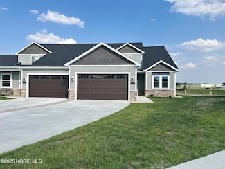 111 W Bridge Rd, Northwood, OH 43619