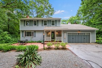 537 Tremont St, Rehoboth, MA 02769