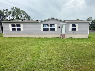 407 2nd St, Lott, TX 76656