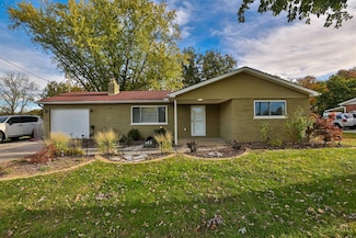 8600 South Dr, Maineville, OH 45039