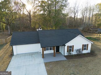 4781 Turning Leaf Dr, Gillsville, GA 30543