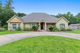 939 Campbell Dr, Biloxi, MS 39532