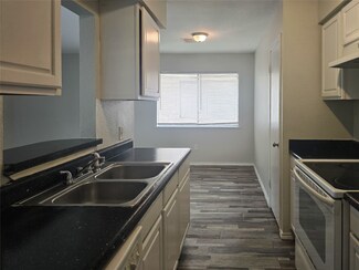 398 Duroux Rd Unit A, La Marque, TX 77568
