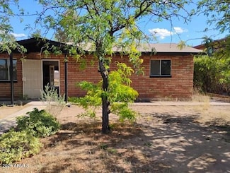2435 E 13th St, Douglas, AZ 85607