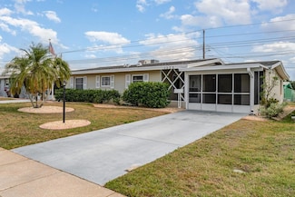 1528 Chevy Chase Dr, Sun City Center, FL 33573