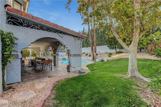 2825 Waterview Dr, Las Vegas, NV 89117