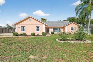36751 Sundance Dr, Grand Island, FL 32735
