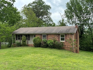 556 Grandview Dr, Cookeville, TN 38506
