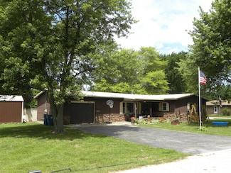 1301 S Steel St, Robinson, IL 62454