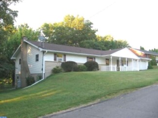 426 Ohio Ave, Shenandoah, PA 17976